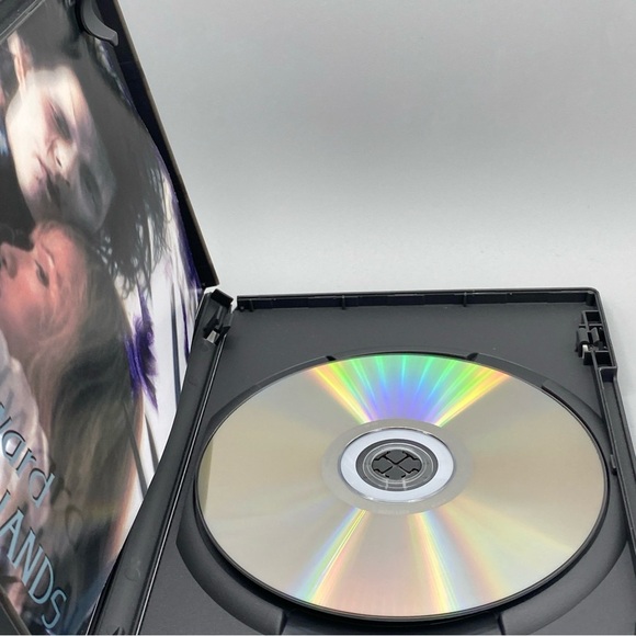 Edward Scissorhands (DVD 2005 Widescreen Collectible Tin) Anniversary Edition - Picture 5 of 7